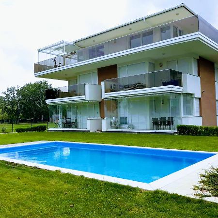 Elegant Apartman Сиофок Екстериор снимка
